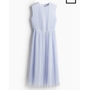 H&M Sleeveless Plissé Dress - Light Blue